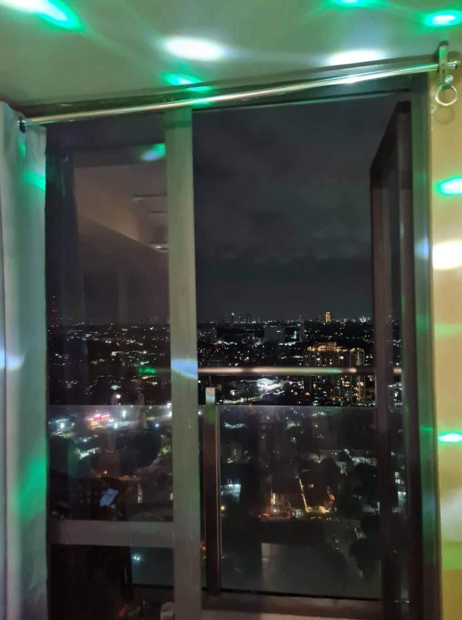 Congressional Town Center Aparthotel Manila Exterior photo