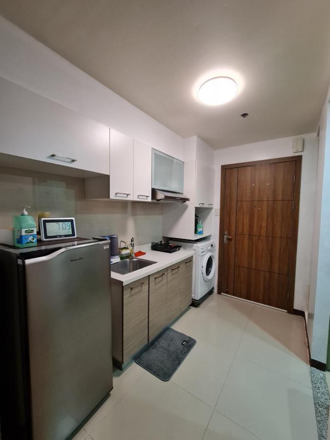 Congressional Town Center Aparthotel Manila Exterior photo